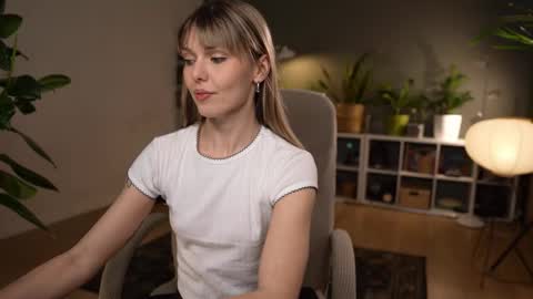 Snapshot of lovely_tammy chatting on 04-30-26, 01:39 Very miss youWill be back soon Tammy online show from 04-30-26, 01:39