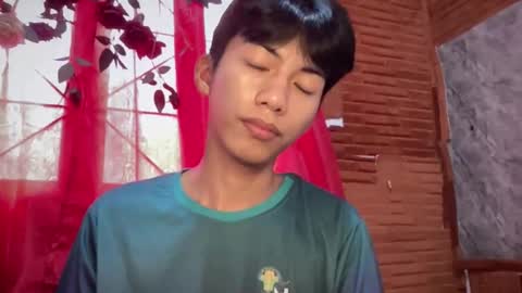 Snapshot of lovelyboy_jm chatting on 05-15-26, 11:12 lovelyboy_jm online show from 05-15-26, 11:12