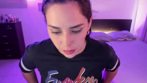 lovely   online show from 04-12-26, 05:40