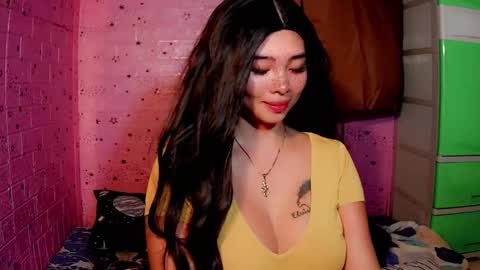 Snapshot of lovelykayleexx chatting on 03-11-25, 02:51 ara online show from 03-11-25, 02:51