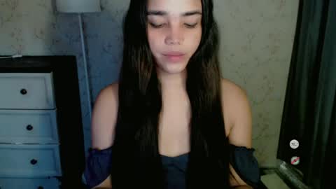 Snapshot of lovelylaiza chatting on 06-18-26, 06:12 Cutie Laiza online show from 06-18-26, 06:12