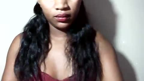 lovelylarra online show from 07-11-26, 08:44