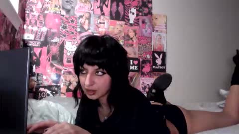 Snapshot of lovelyliliahxx chatting on 11-30-25, 05:00 lovelyliliahxx online show from 11-30-25, 05:00