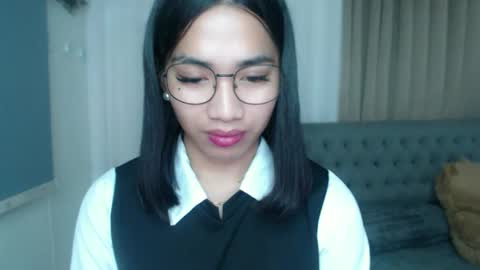 lovelymae18 online show from 03-25-26, 10:49