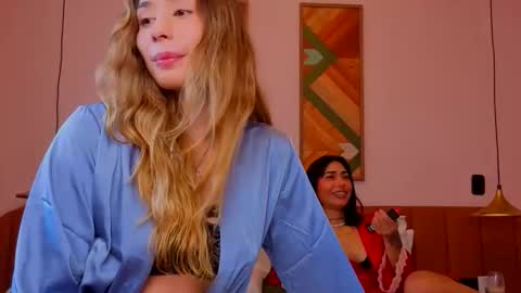 Snapshot of lovelymoon_ chatting on 06-02-26, 10:12 lovelymoon_ online show from 06-02-26, 10:12
