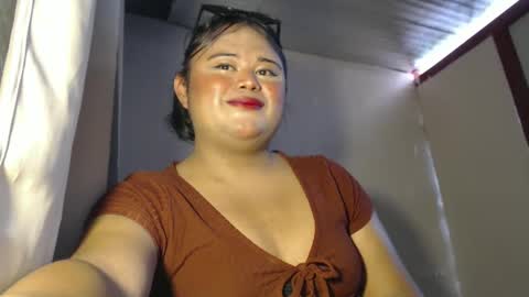 Snapshot of lovelypinaychubsx chatting on 12-30-24, 03:47 lovely online show from 12-30-24, 03:47