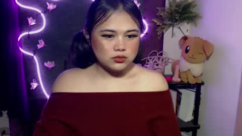Snapshot of lovelypinaychubsx chatting on 10-12-25, 05:45 lovely online show from 10-12-25, 05:45