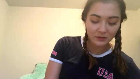 Snapshot of lovelyqueenaria chatting on 10-28-25, 07:38 Queen Aria online show from 10-28-25, 07:38