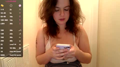 Snapshot of lovemesomemoree chatting on 01-18-25, 04:04 Connie online show from 01-18-25, 04:04