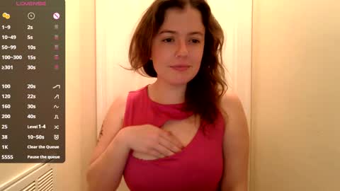 Snapshot of lovemesomemoree chatting on 01-21-25, 04:10 Connie online show from 01-21-25, 04:10