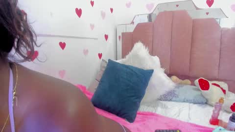 L O V E  online show from 02-21-25, 05:53