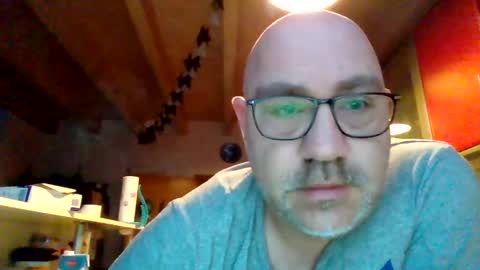 Snapshot of lover010983 chatting on 03-11-25, 05:49 lover010983 online show from 03-11-25, 05:49