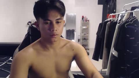 Snapshot of loverboyph04 chatting on 09-26-25, 09:35 loverboyph04 online show from 09-26-25, 09:35