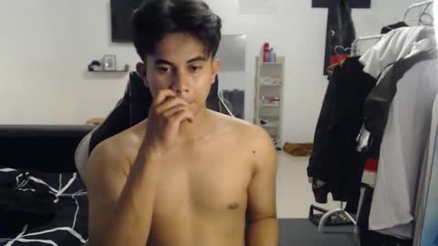 Snapshot of loverboyph04 chatting on 10-22-25, 07:08 loverboyph04 online show from 10-22-25, 07:08