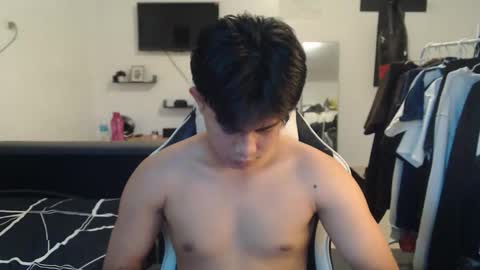 Snapshot of loverboyph04 chatting on 11-20-25, 04:12 loverboyph04 online show from 11-20-25, 04:12