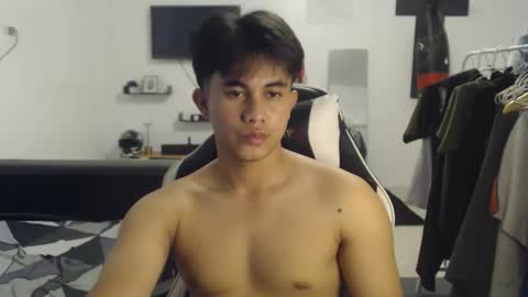 Snapshot of loverboyph04 chatting on 12-02-25, 05:02 loverboyph04 online show from 12-02-25, 05:02