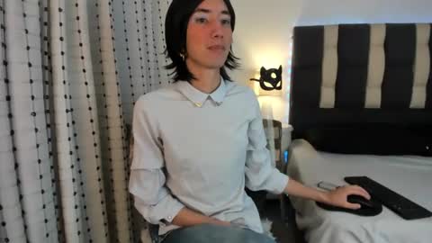 Snapshot of loverisu chatting on 11-19-25, 10:10 loverisu online show from 11-19-25, 10:10