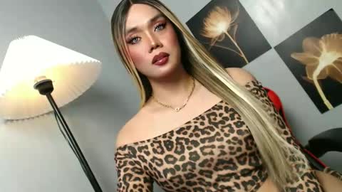 lovers moon22 online show from 11-16-25, 12:55