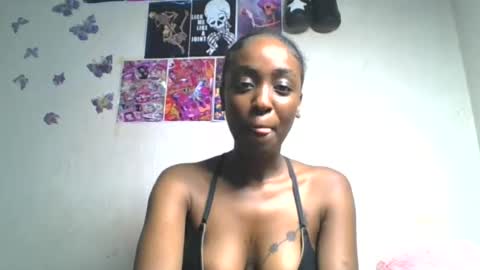 Snapshot of lovers_oncam chatting on 06-12-26, 05:56 RedJoy online show from 06-12-26, 05:56