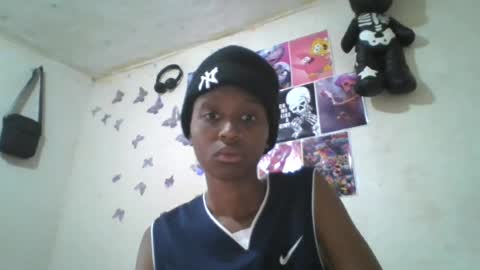 Snapshot of lovers_oncam chatting on 07-08-26, 04:17 RedJoy online show from 07-08-26, 04:17