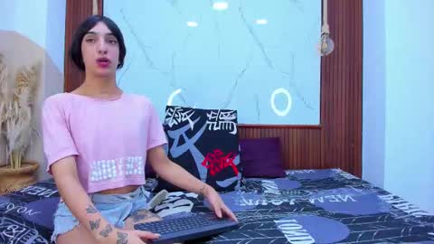 sofia and bryan online show from 03-12-26, 02:50