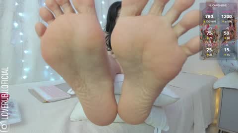 Snapshot of loverubii chatting on 12-22-24, 03:33 loverubii online show from 12-22-24, 03:33