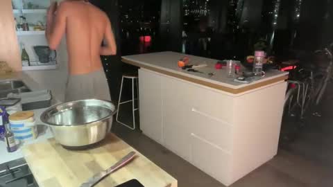 Snapshot of loves_leo chatting on 02-15-26, 11:52 Leo Loves online show from 02-15-26, 11:52