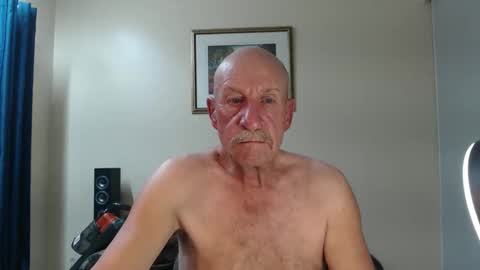 Lovesblackazz online show from 04-18-26, 08:18