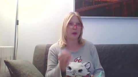 Marlyn online show from 01-24-25, 08:43