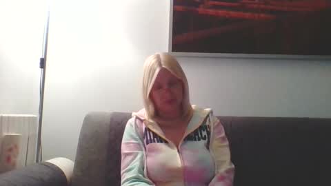 Marlyn online show from 03-06-26, 09:22