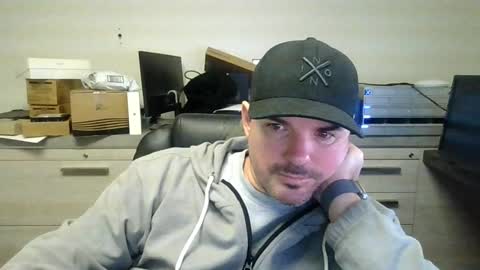 Snapshot of lovetofps chatting on 01-09-25, 06:47 Love2Game online show from 01-09-25, 06:47