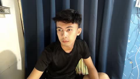 Snapshot of lovetosuckxox chatting on 02-25-25, 12:45 lovetosuckxox online show from 02-25-25, 12:45