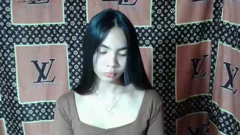 loving_rhean online show from 12-20-25, 12:23