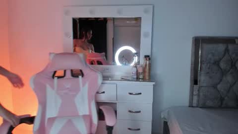 Snapshot of lovingdarcy_ chatting on 10-31-25, 11:00 Susana online show from 10-31-25, 11:00