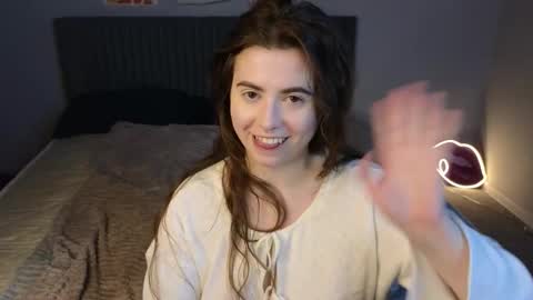 Snapshot of lovingwhisperr chatting on 02-20-26, 06:26 Erika online show from 02-20-26, 06:26