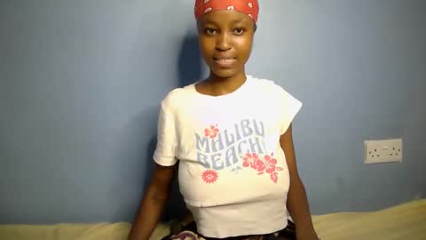 Snapshot of lovly_lastborn chatting on 02-26-26, 06:18 lovly_lastborn online show from 02-26-26, 06:18