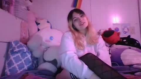 lovrgirl888 online show from 04-17-26, 09:29