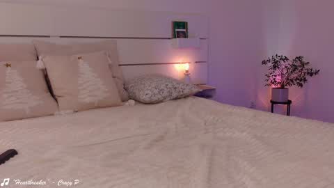    .       online show from 02-02-25, 12:24