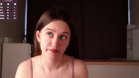Snapshot of lowmenow chatting on 04-27-26, 12:03 Amelia online show from 04-27-26, 12:03