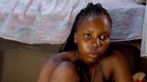 Snapshot of loyalcutick chatting on 01-18-25, 10:39 loyalcutic online show from 01-18-25, 10:39