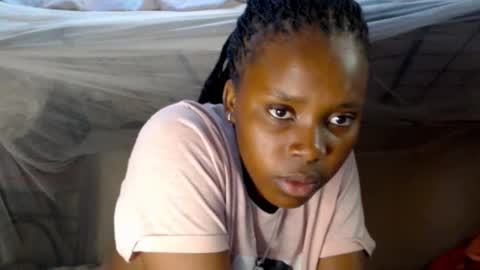 Snapshot of loyalcutick chatting on 01-19-25, 06:53 loyalcutic online show from 01-19-25, 06:53