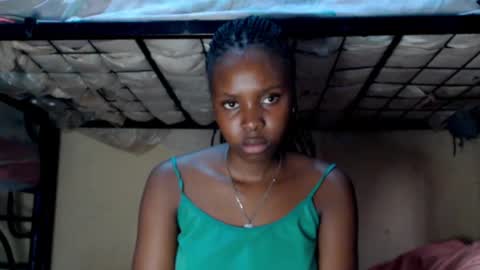 Snapshot of loyalcutick chatting on 01-21-25, 07:37 loyalcutic online show from 01-21-25, 07:37