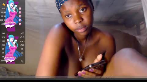 Snapshot of loyalcutick chatting on 02-25-25, 06:03 loyalcutic online show from 02-25-25, 06:03