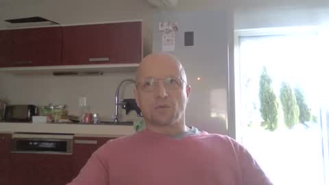 Snapshot of lrda49 chatting on 12-22-25, 10:45 Espigle online show from 12-22-25, 10:45