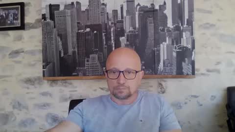 Espigle online show from 05-15-26, 07:59