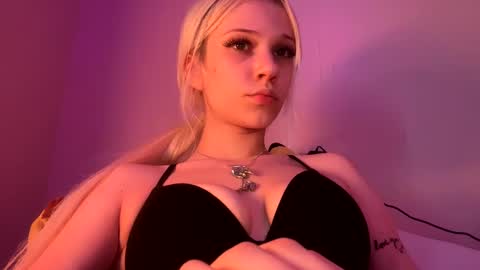 Snapshot of lsdprincess chatting on 12-14-24, 01:28 Princess online show from 12-14-24, 01:28