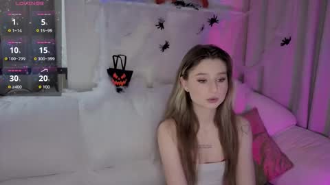 Lua online show from 10-30-25, 07:14