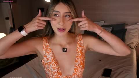 Snapshot of lua_ferch_ chatting on 05-30-26, 01:30 ---Goys incredible photographs online show from 05-30-26, 01:30