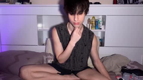 Snapshot of luan2006lovecarti chatting on 11-01-25, 03:08 luan online show from 11-01-25, 03:08