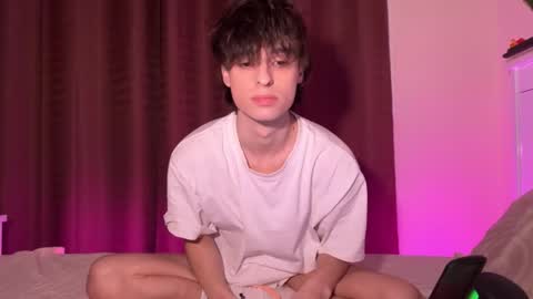 Snapshot of luan2006lovecarti chatting on 11-22-25, 11:15 luan online show from 11-22-25, 11:15